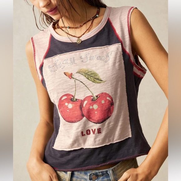 Chic Cherry Print Sleeveless Tank Muscle Tee, large, gray, pink, red NEW trendy - Picture 5 of 13